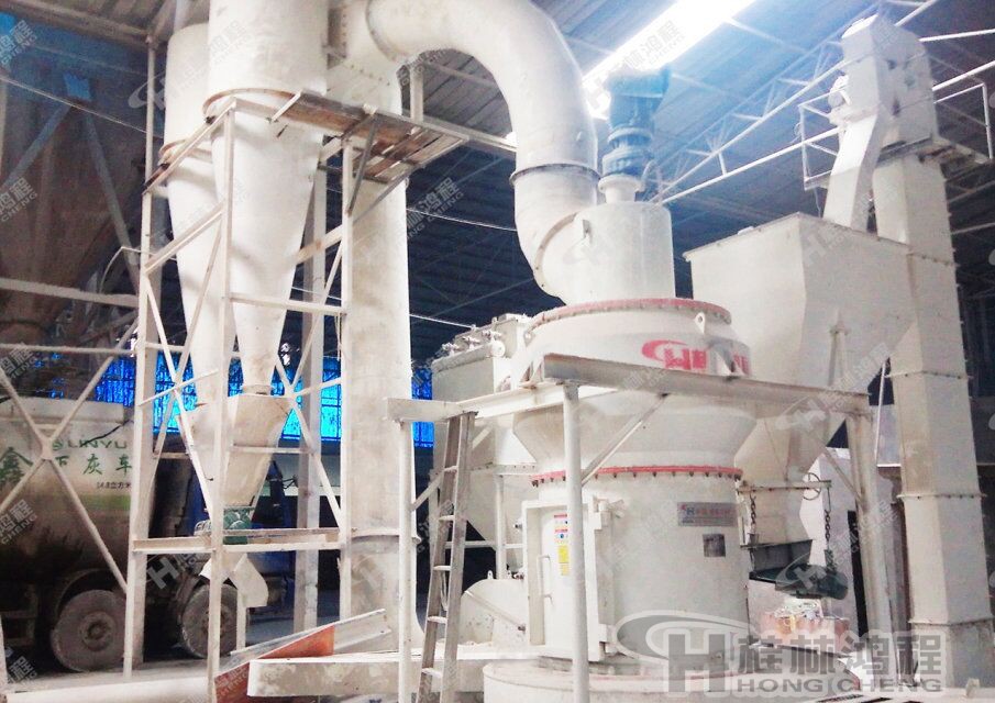 新型高效雷蒙磨粉機(jī)，200目活性炭，小型活性炭生產(chǎn)設(shè)備，活性炭整套生產(chǎn)設(shè)備