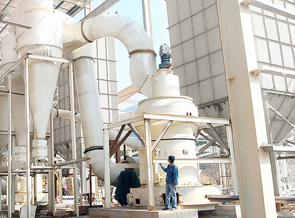 大型非金屬礦磨粉機(jī)廠家，桂林鴻程磨粉機(jī)，磨粉機(jī)，節(jié)能磨粉機(jī)，立磨，超細(xì)磨粉機(jī)，桂林鴻程磨粉機(jī)